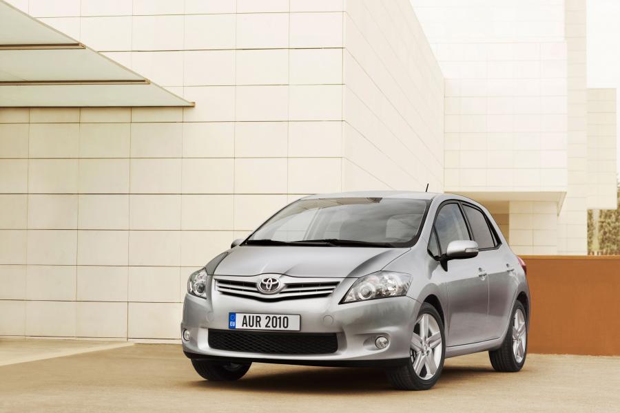  Toyota Auris 2010 года  (фото 16 из 59)